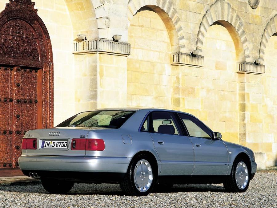  Audi A8 L 6.0 Quattro (D2) 2001 года  (фото 6 из 27)